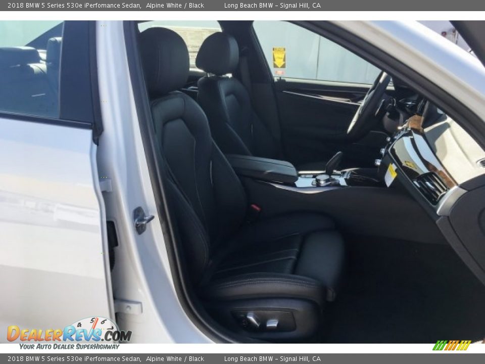 2018 BMW 5 Series 530e iPerfomance Sedan Alpine White / Black Photo #2
