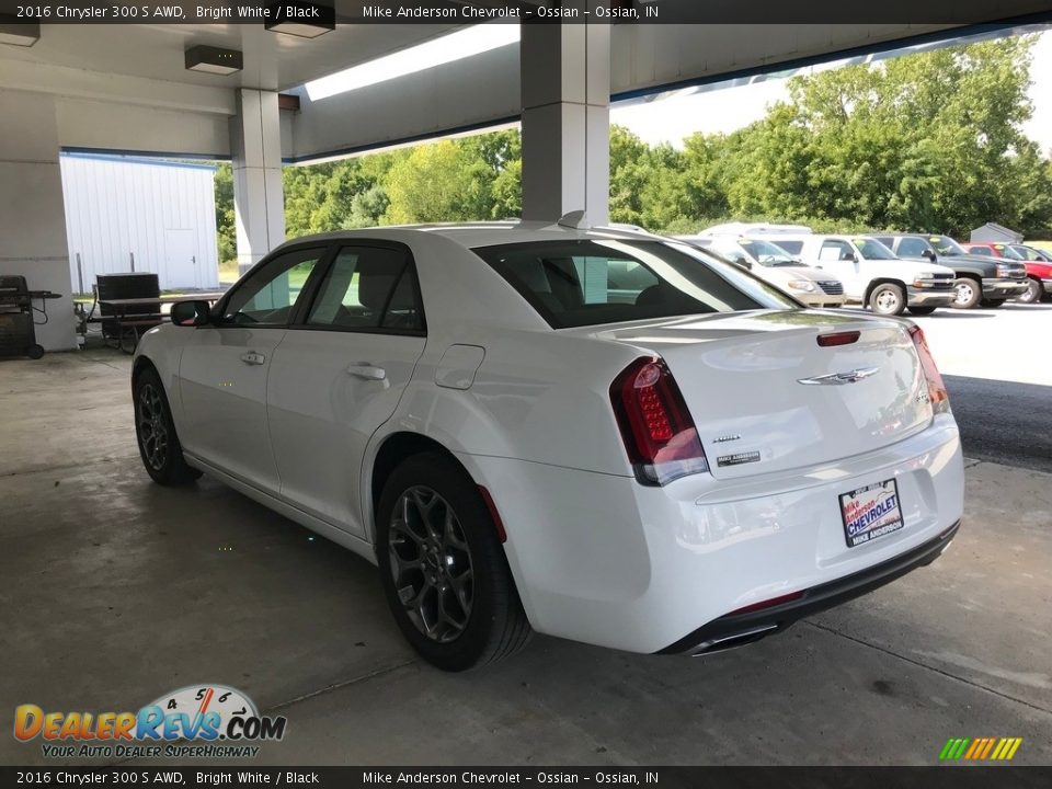 2016 Chrysler 300 S AWD Bright White / Black Photo #5