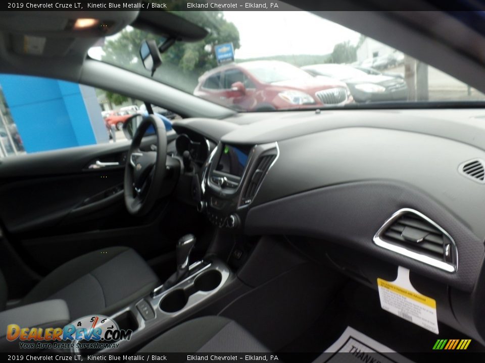 2019 Chevrolet Cruze LT Kinetic Blue Metallic / Black Photo #14