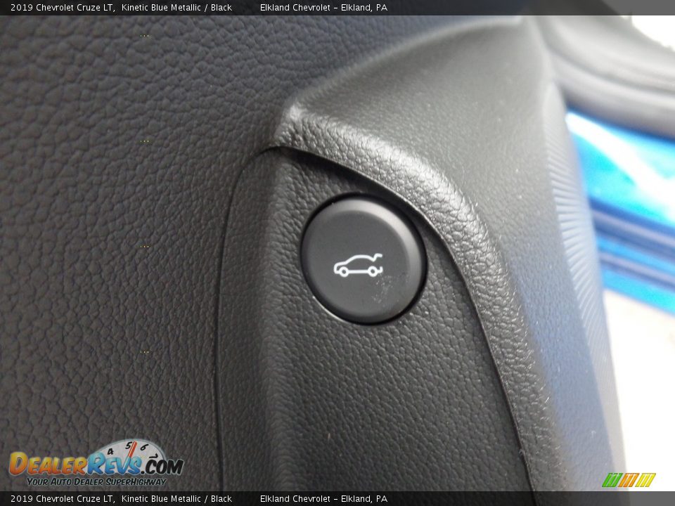 2019 Chevrolet Cruze LT Kinetic Blue Metallic / Black Photo #24