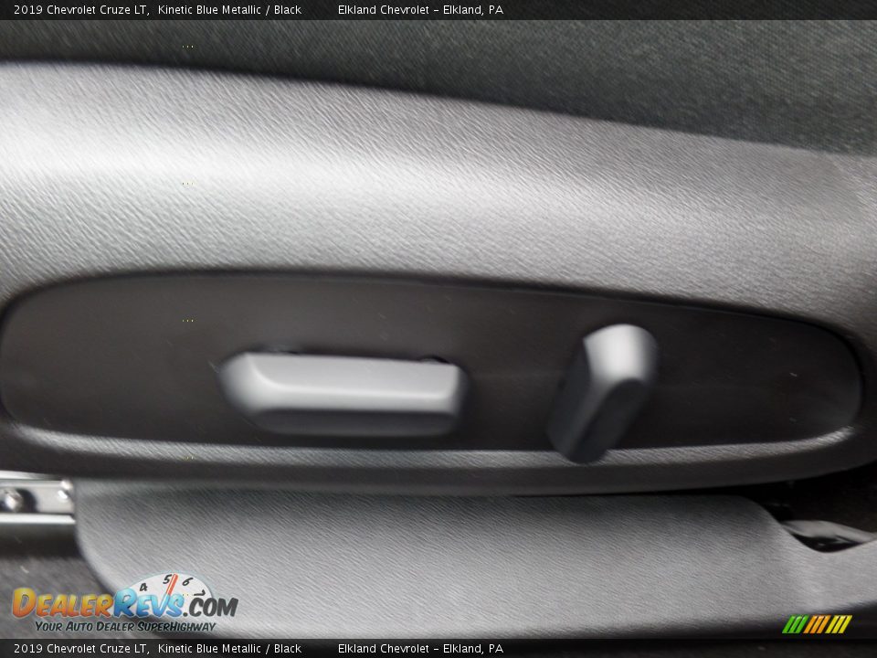 2019 Chevrolet Cruze LT Kinetic Blue Metallic / Black Photo #25