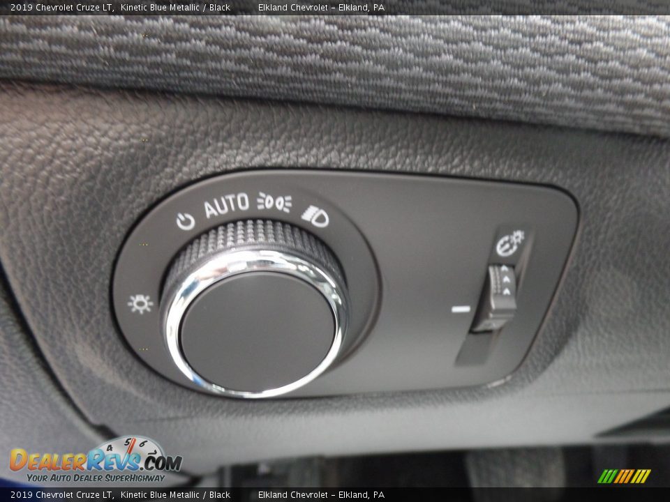 2019 Chevrolet Cruze LT Kinetic Blue Metallic / Black Photo #26