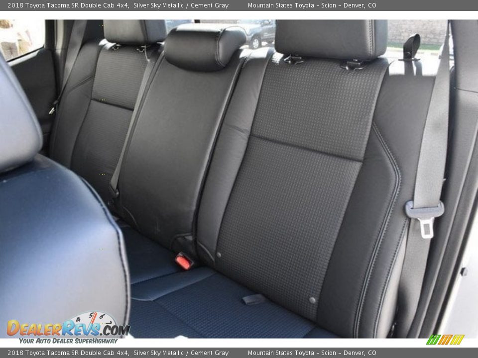 2018 Toyota Tacoma SR Double Cab 4x4 Silver Sky Metallic / Cement Gray Photo #16