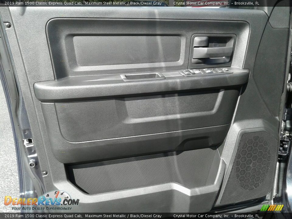 2019 Ram 1500 Classic Express Quad Cab Maximum Steel Metallic / Black/Diesel Gray Photo #17