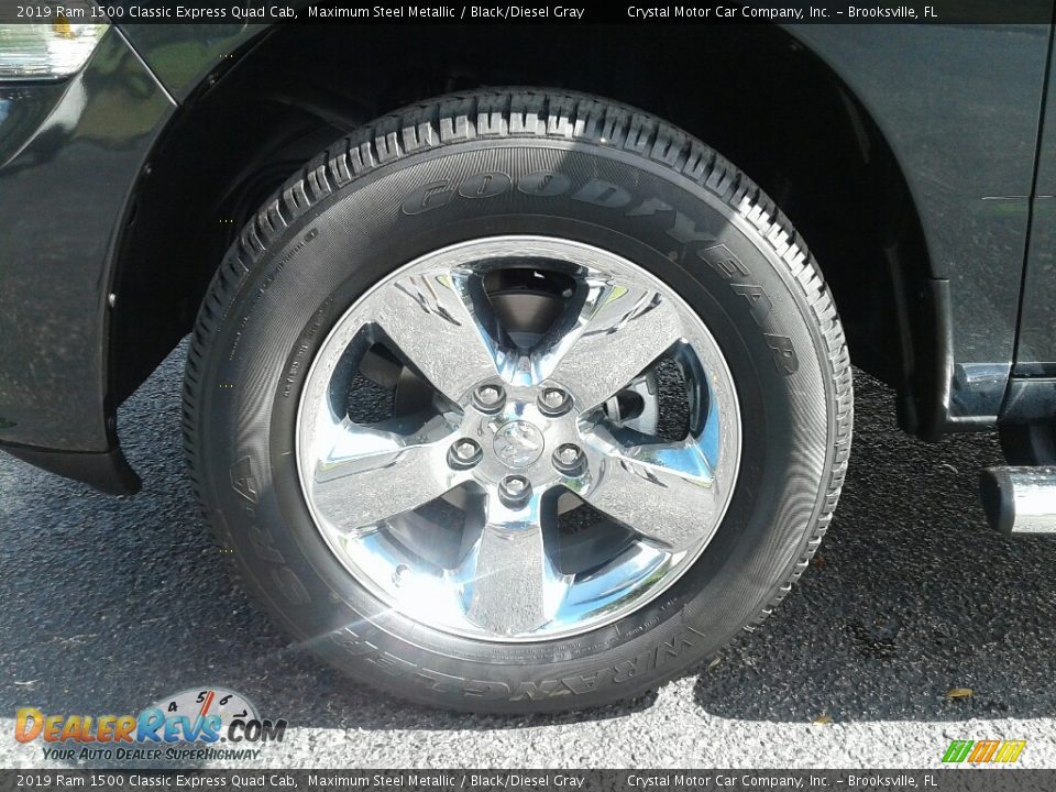 2019 Ram 1500 Classic Express Quad Cab Maximum Steel Metallic / Black/Diesel Gray Photo #20