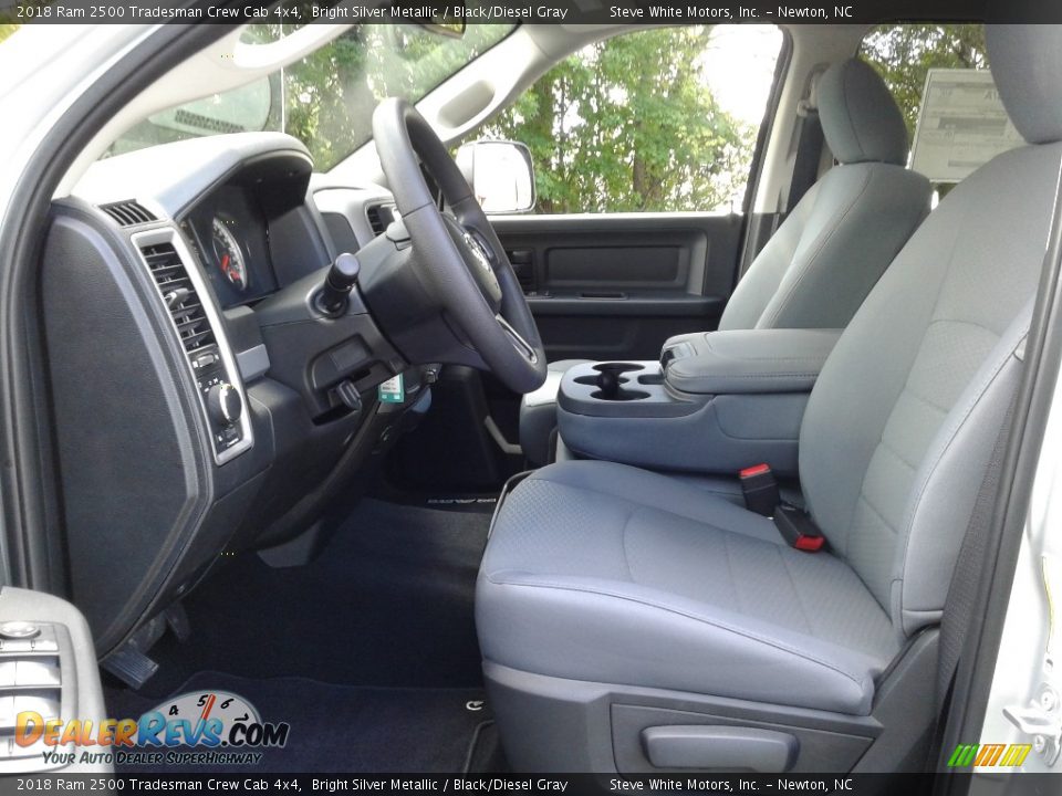 2018 Ram 2500 Tradesman Crew Cab 4x4 Bright Silver Metallic / Black/Diesel Gray Photo #10