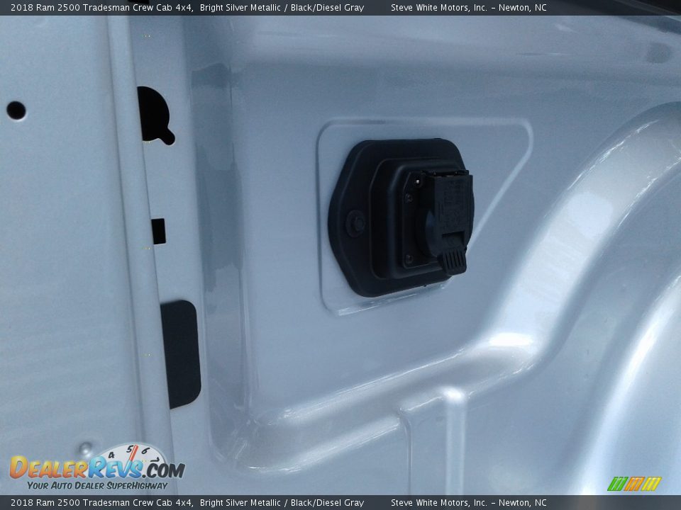 2018 Ram 2500 Tradesman Crew Cab 4x4 Bright Silver Metallic / Black/Diesel Gray Photo #12