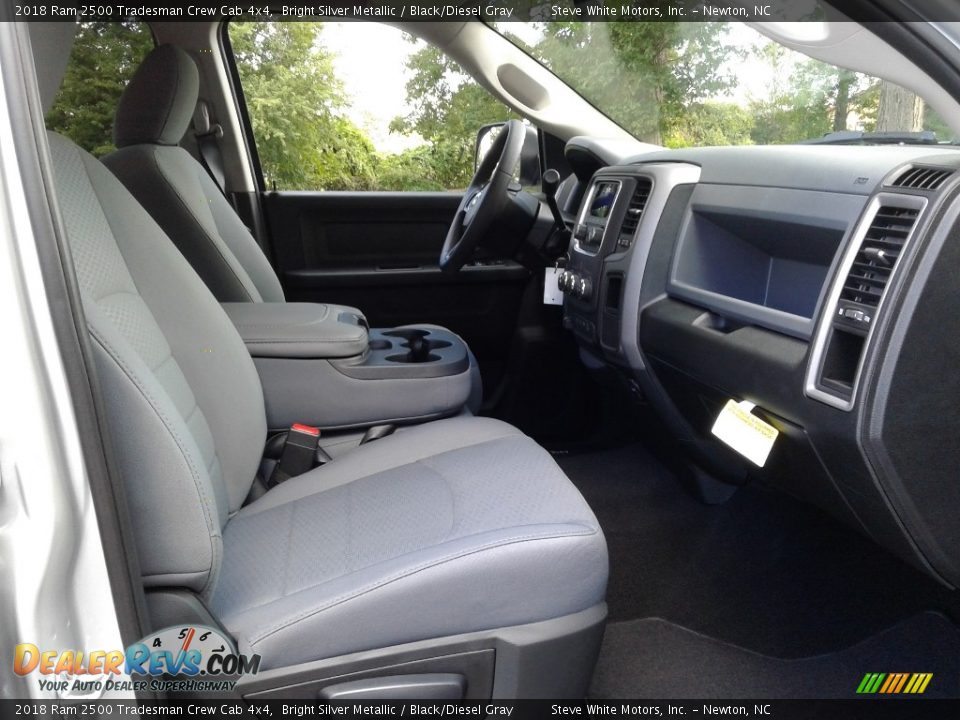2018 Ram 2500 Tradesman Crew Cab 4x4 Bright Silver Metallic / Black/Diesel Gray Photo #15