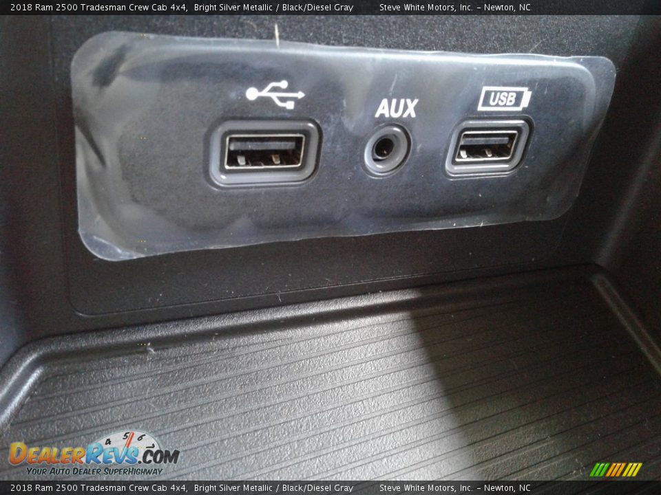 2018 Ram 2500 Tradesman Crew Cab 4x4 Bright Silver Metallic / Black/Diesel Gray Photo #24