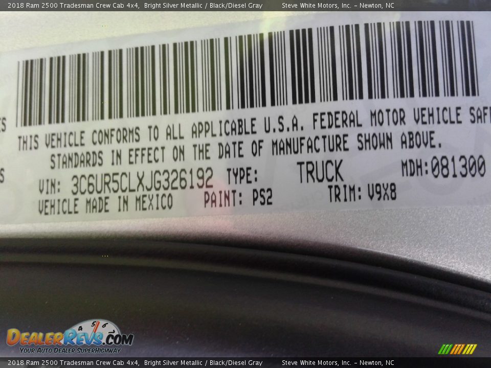 2018 Ram 2500 Tradesman Crew Cab 4x4 Bright Silver Metallic / Black/Diesel Gray Photo #28