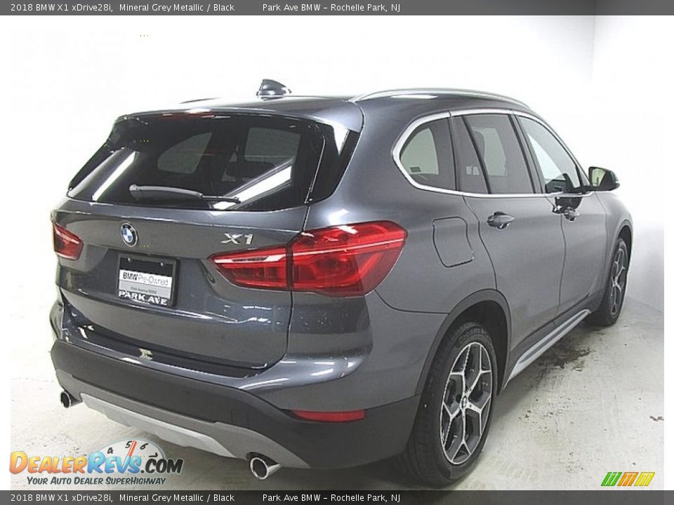 2018 BMW X1 xDrive28i Mineral Grey Metallic / Black Photo #5