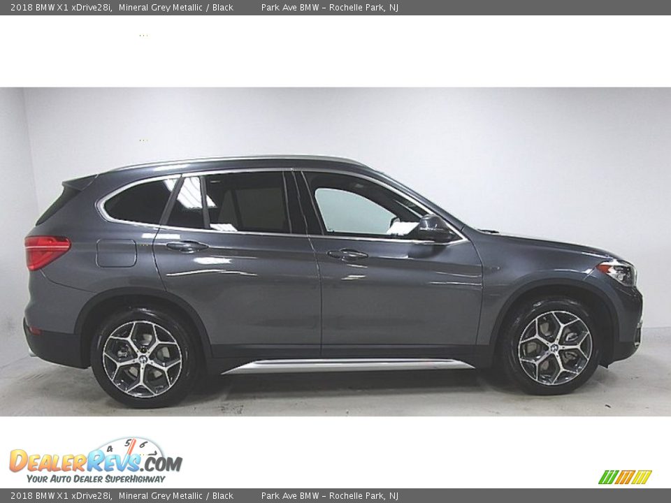 2018 BMW X1 xDrive28i Mineral Grey Metallic / Black Photo #6