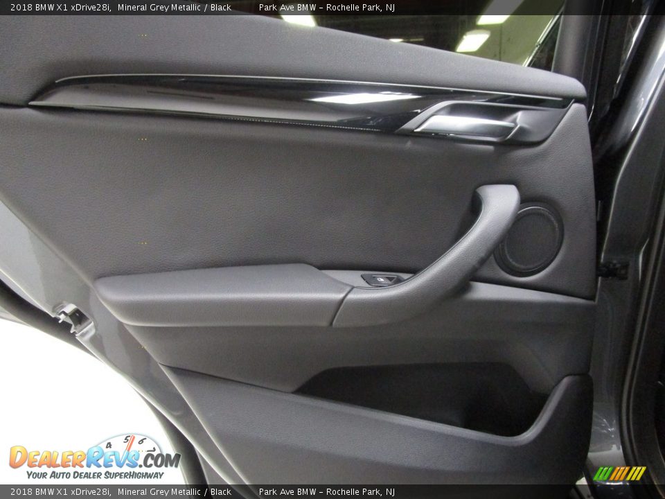 2018 BMW X1 xDrive28i Mineral Grey Metallic / Black Photo #12