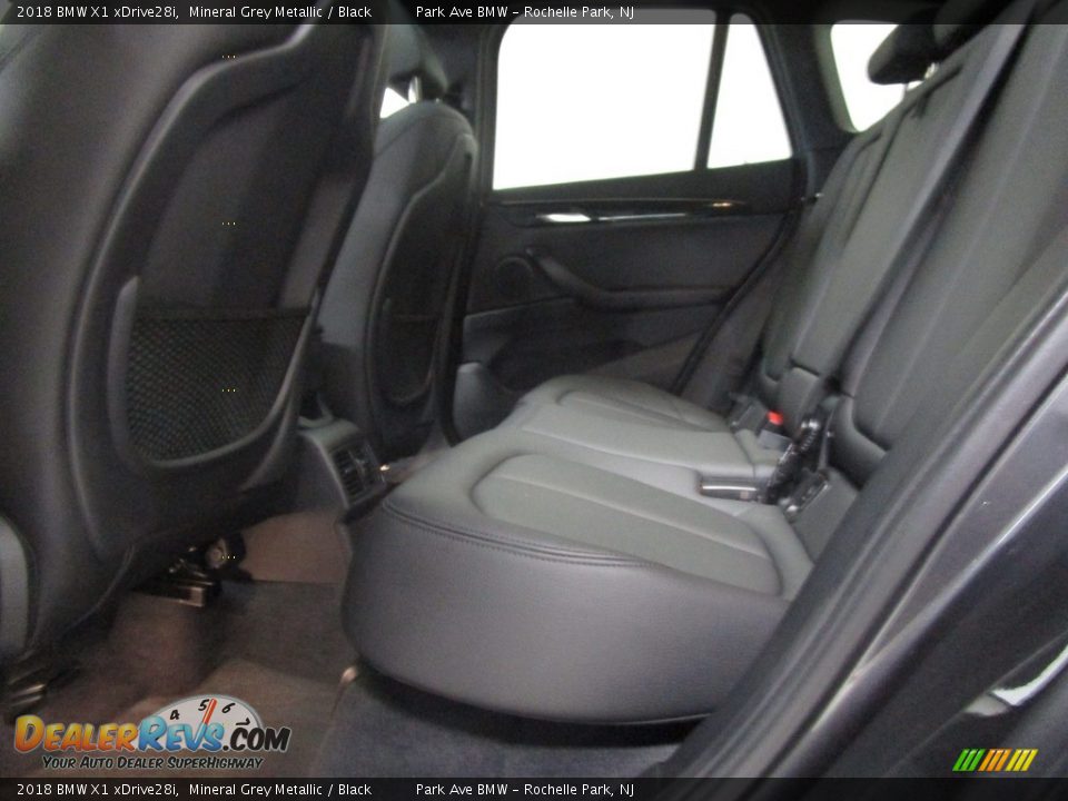 2018 BMW X1 xDrive28i Mineral Grey Metallic / Black Photo #14