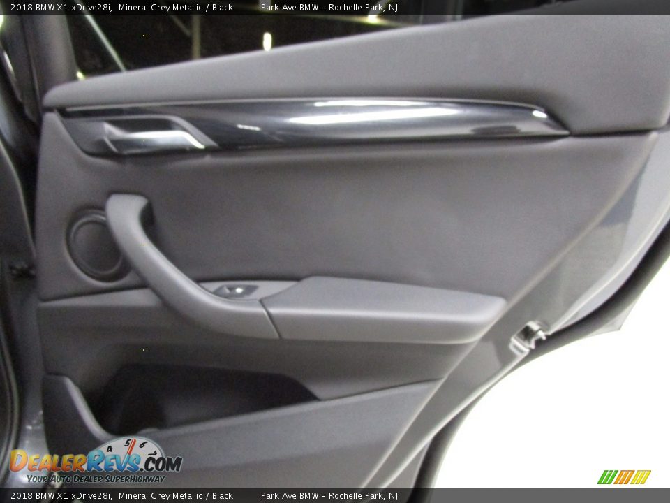 2018 BMW X1 xDrive28i Mineral Grey Metallic / Black Photo #18