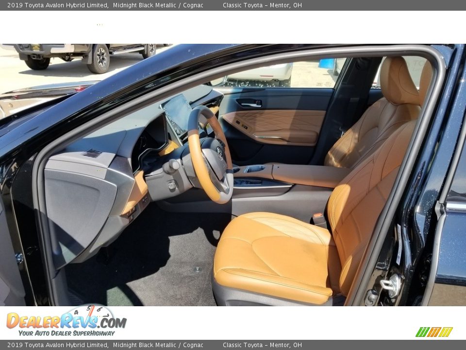 Cognac Interior - 2019 Toyota Avalon Hybrid Limited Photo #3
