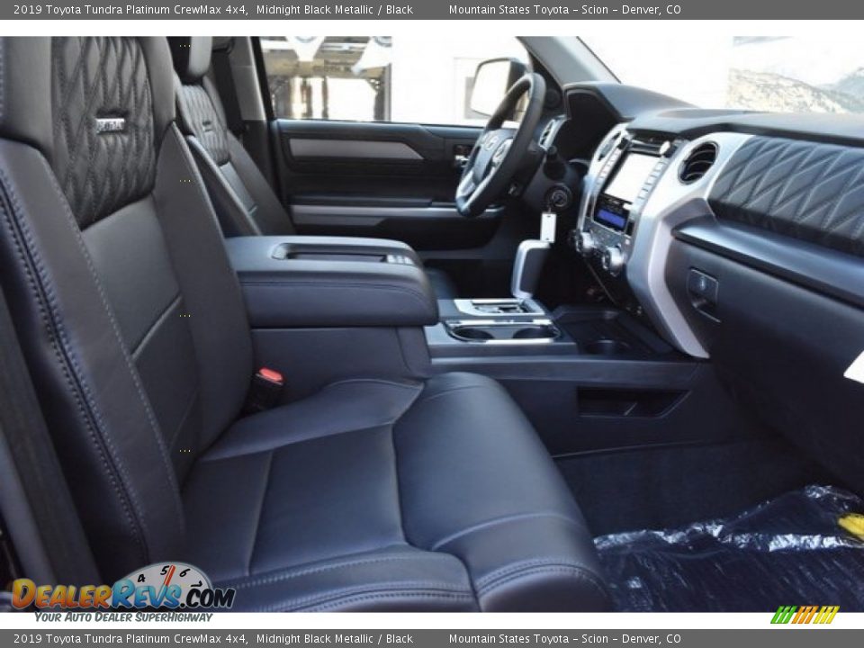 Front Seat of 2019 Toyota Tundra Platinum CrewMax 4x4 Photo #12