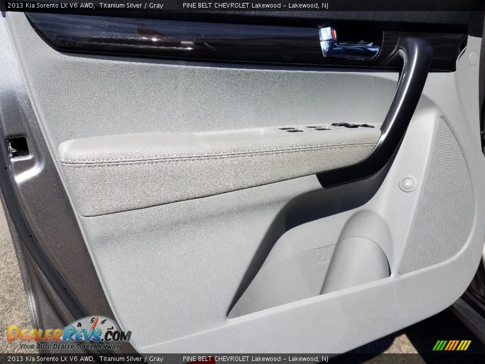 2013 Kia Sorento LX V6 AWD Titanium Silver / Gray Photo #24