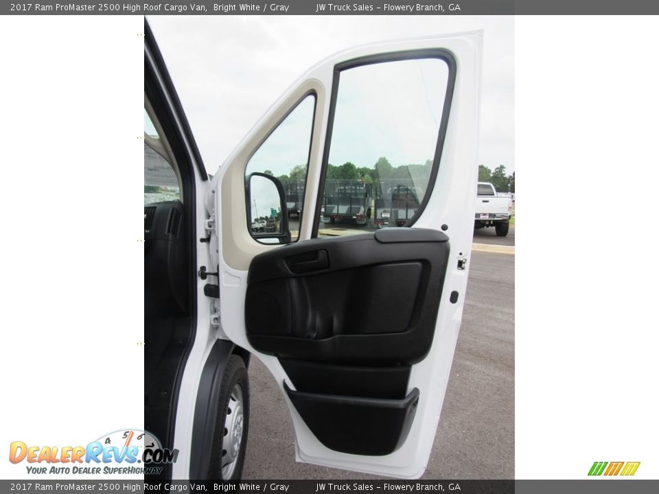 2017 Ram ProMaster 2500 High Roof Cargo Van Bright White / Gray Photo #17