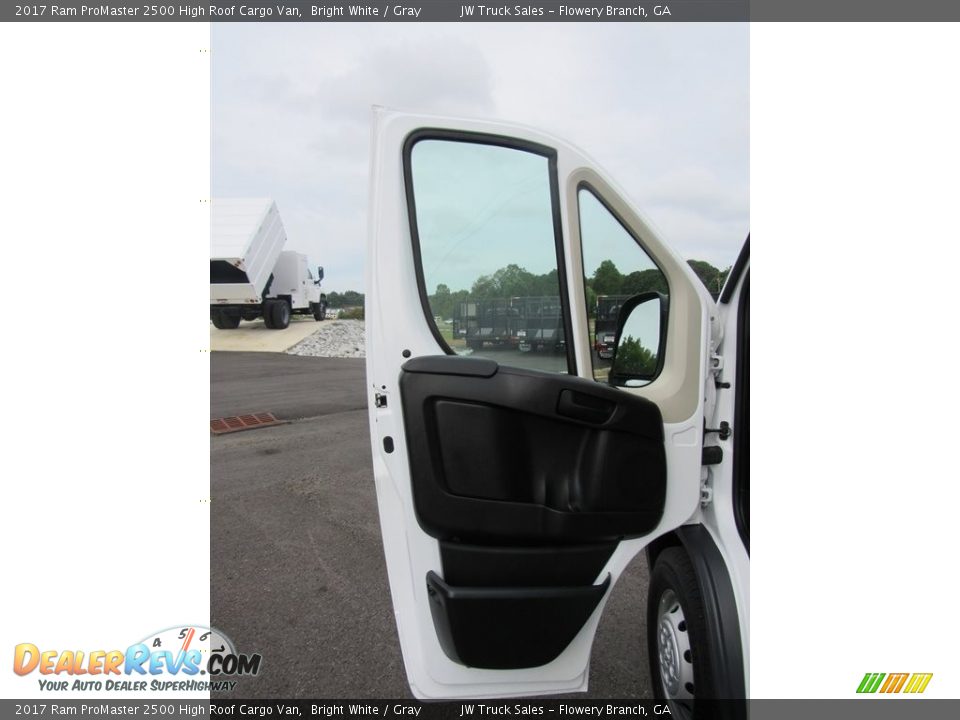 2017 Ram ProMaster 2500 High Roof Cargo Van Bright White / Gray Photo #30