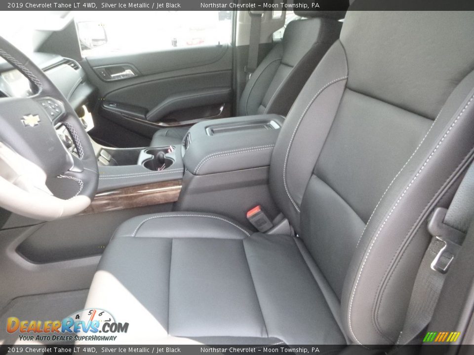 Front Seat of 2019 Chevrolet Tahoe LT 4WD Photo #16
