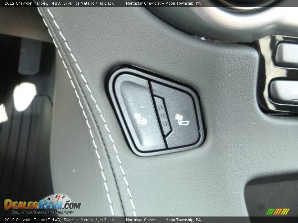 Controls of 2019 Chevrolet Tahoe LT 4WD Photo #20