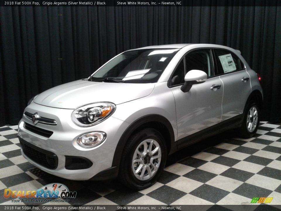 Front 3/4 View of 2018 Fiat 500X Pop Photo #2