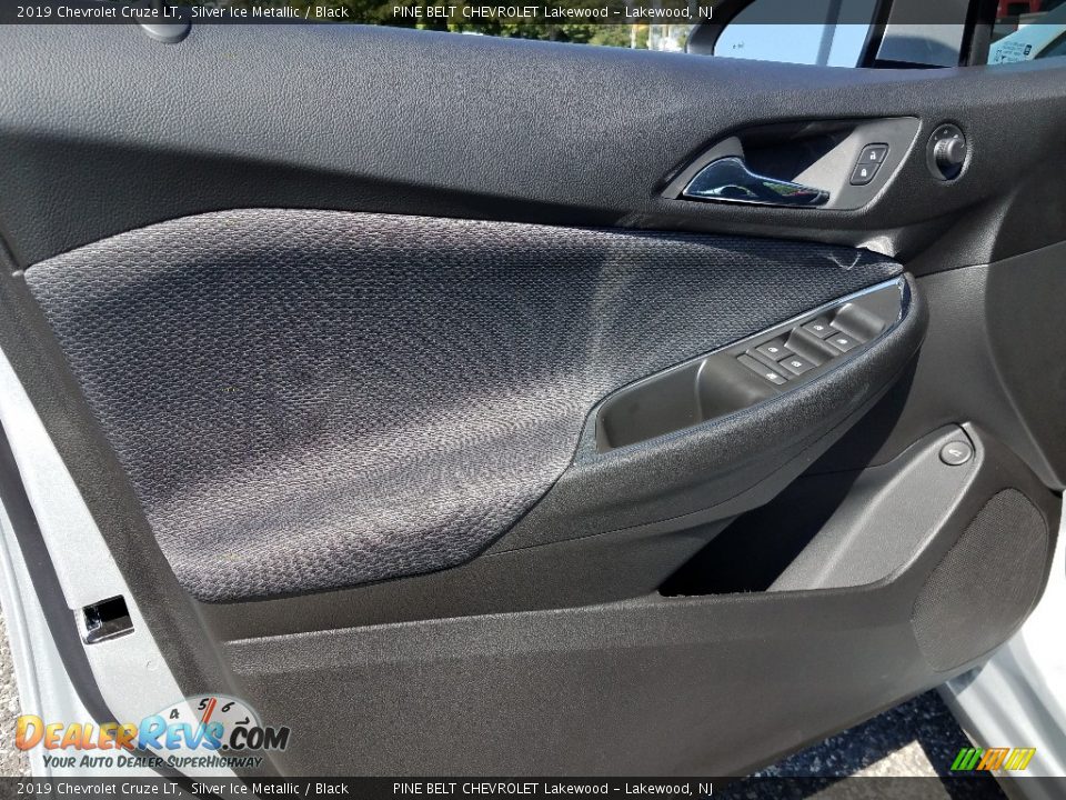 2019 Chevrolet Cruze LT Silver Ice Metallic / Black Photo #8