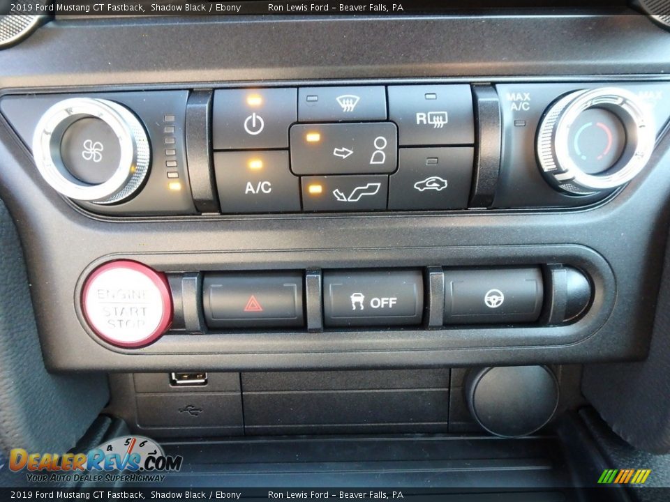 Controls of 2019 Ford Mustang GT Fastback Photo #19