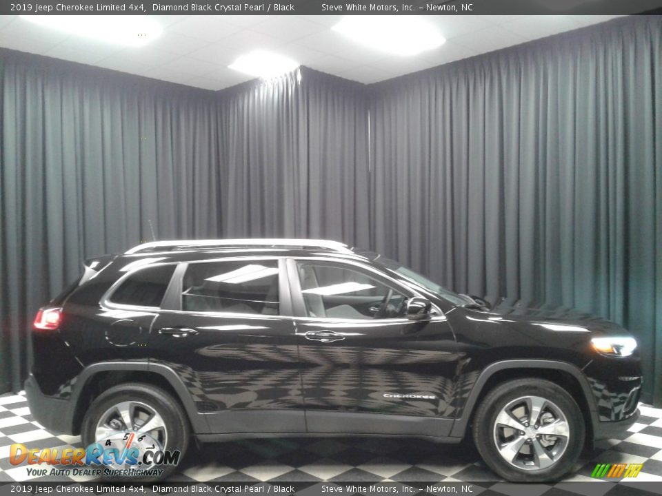 2019 Jeep Cherokee Limited 4x4 Diamond Black Crystal Pearl / Black Photo #5