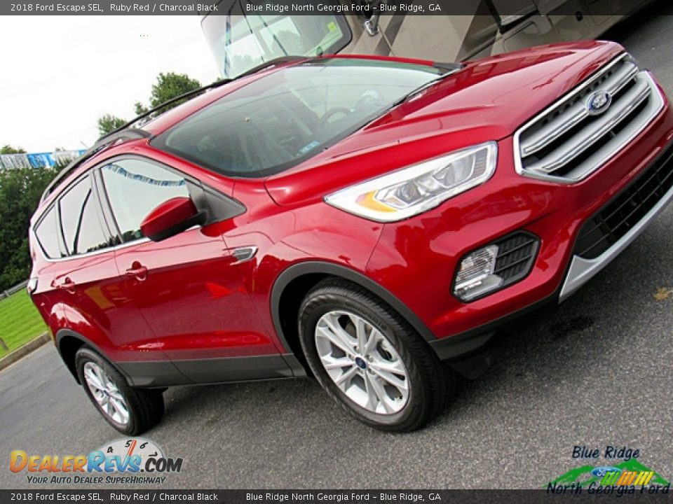 2018 Ford Escape SEL Ruby Red / Charcoal Black Photo #32