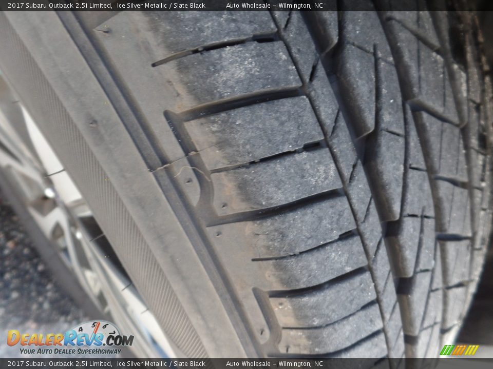 2017 Subaru Outback 2.5i Limited Ice Silver Metallic / Slate Black Photo #8