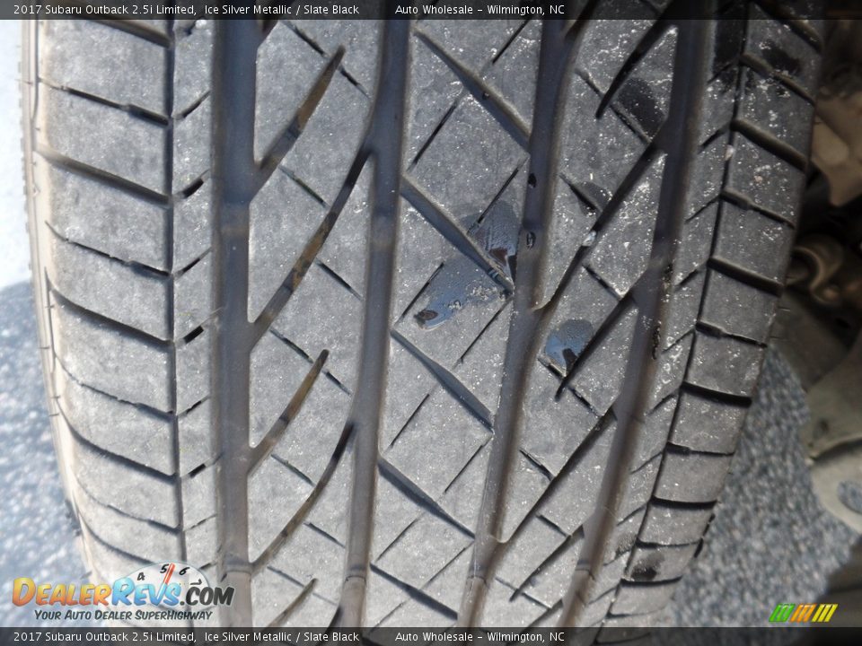 2017 Subaru Outback 2.5i Limited Ice Silver Metallic / Slate Black Photo #9