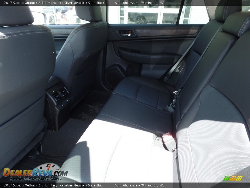 2017 Subaru Outback 2.5i Limited Ice Silver Metallic / Slate Black Photo #12