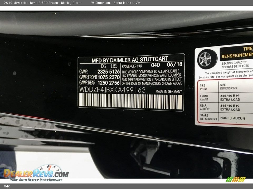 Mercedes-Benz Color Code 040 Black