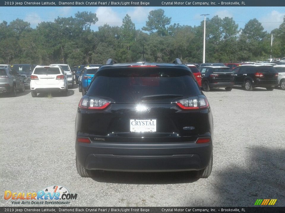 2019 Jeep Cherokee Latitude Diamond Black Crystal Pearl / Black/Light Frost Beige Photo #4
