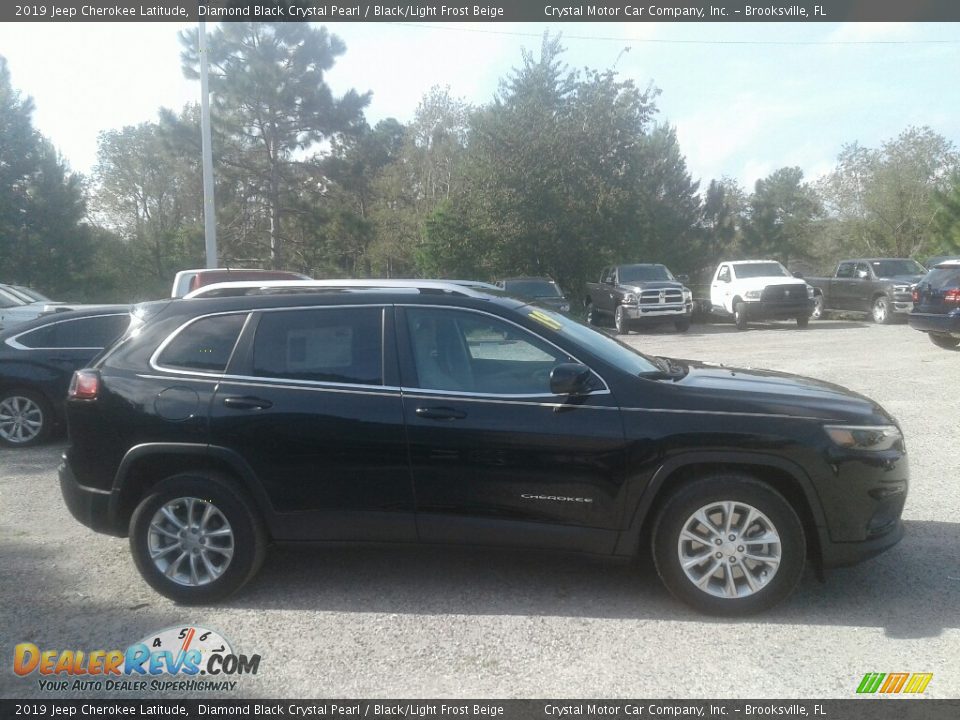 2019 Jeep Cherokee Latitude Diamond Black Crystal Pearl / Black/Light Frost Beige Photo #6