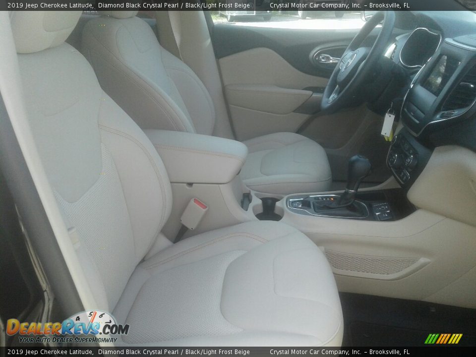 2019 Jeep Cherokee Latitude Diamond Black Crystal Pearl / Black/Light Frost Beige Photo #12