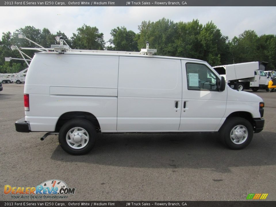 2013 Ford E Series Van E250 Cargo Oxford White / Medium Flint Photo #6