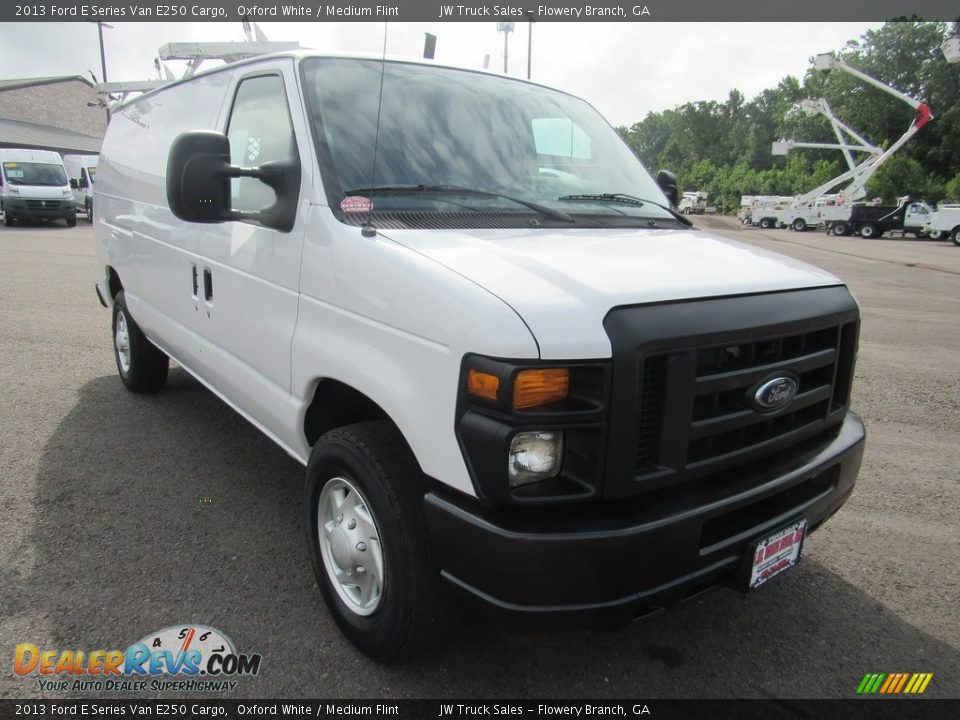 2013 Ford E Series Van E250 Cargo Oxford White / Medium Flint Photo #7