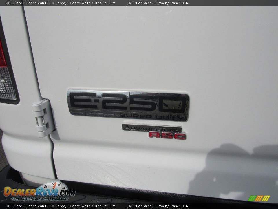 2013 Ford E Series Van E250 Cargo Oxford White / Medium Flint Photo #9