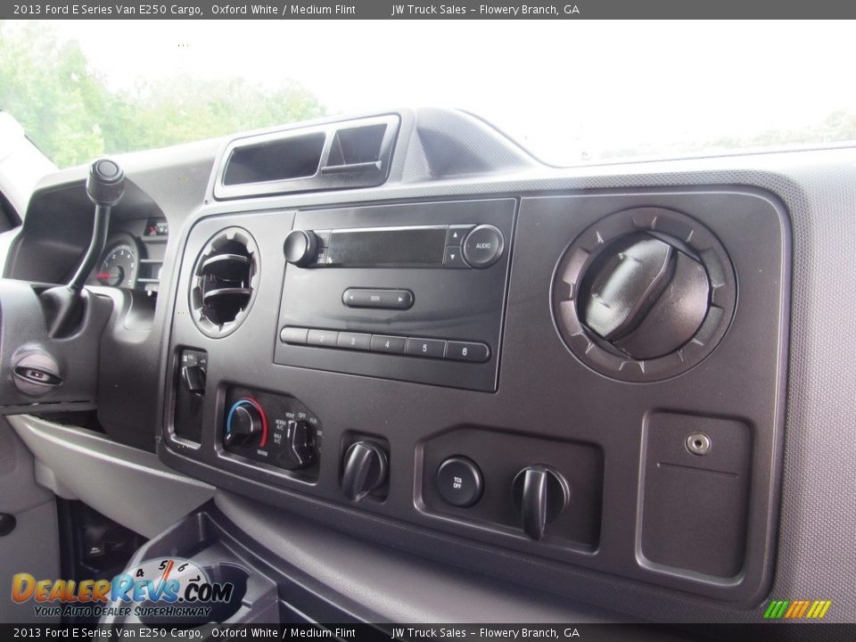 2013 Ford E Series Van E250 Cargo Oxford White / Medium Flint Photo #23