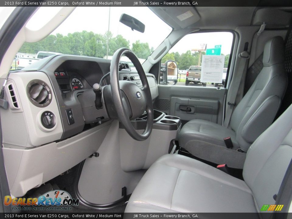2013 Ford E Series Van E250 Cargo Oxford White / Medium Flint Photo #26