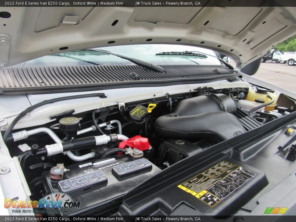 2013 Ford E Series Van E250 Cargo Oxford White / Medium Flint Photo #31