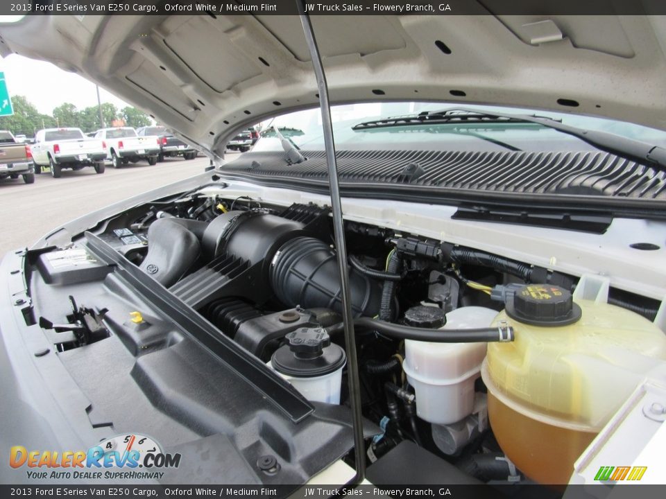 2013 Ford E Series Van E250 Cargo Oxford White / Medium Flint Photo #32