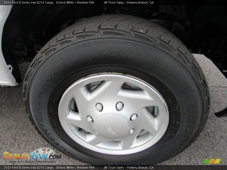 2013 Ford E Series Van E250 Cargo Oxford White / Medium Flint Photo #33