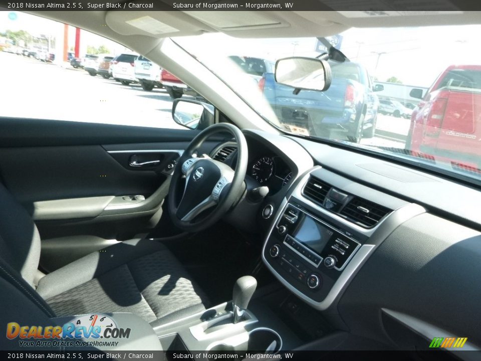 2018 Nissan Altima 2.5 S Super Black / Charcoal Photo #11