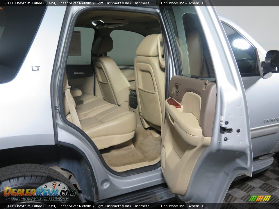 2011 Chevrolet Tahoe LT 4x4 Sheer Silver Metallic / Light Cashmere/Dark Cashmere Photo #26