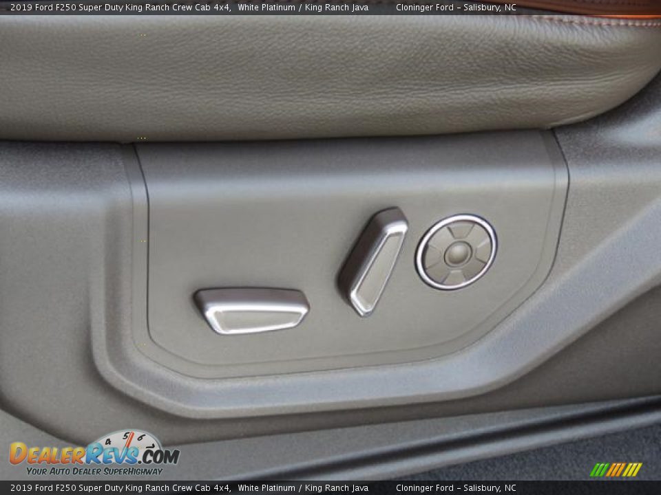 Front Seat of 2019 Ford F250 Super Duty King Ranch Crew Cab 4x4 Photo #9