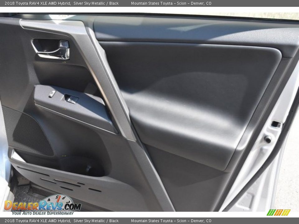 2018 Toyota RAV4 XLE AWD Hybrid Silver Sky Metallic / Black Photo #22